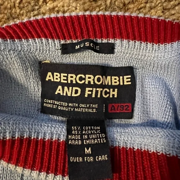 Men’s Abercrombie and Fitch muscle sweater - Picture 2 of 4